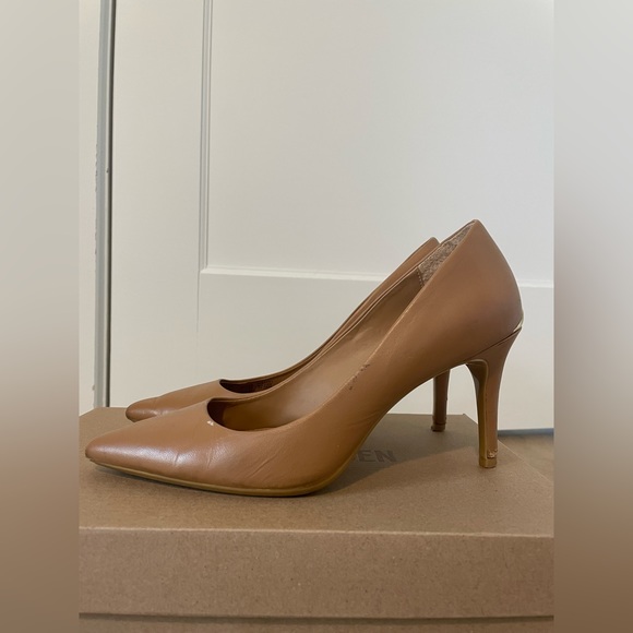 Calvin Klein pumps - Picture 1 of 2
